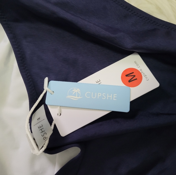 Cupshe NWT one-piece swimsuit Medium - Picture 3 of 3